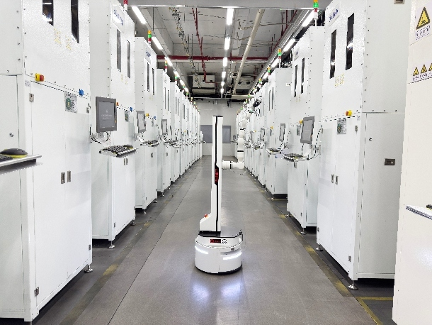 Semiconductor inspection robot